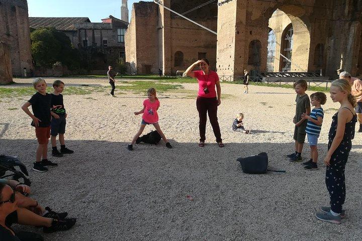 Visite du Colisée Amicale des Enfants Menée par Alessandra
