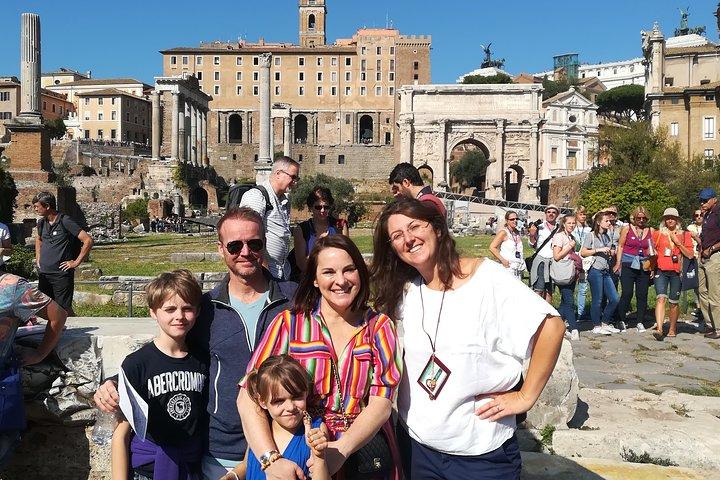 Visite du Colisée Amicale des Enfants Menée par Alessandra
