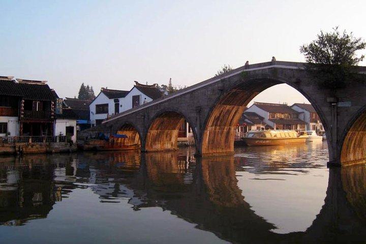 Zhujiajiao Water Village & Seven Treasure Town Day Tour au départ de Shanghai