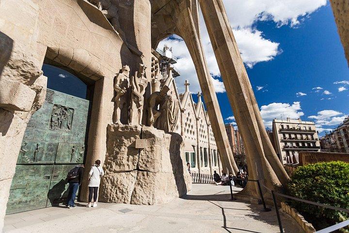 Visita guiada a la Sagrada Familia con acceso sin colas