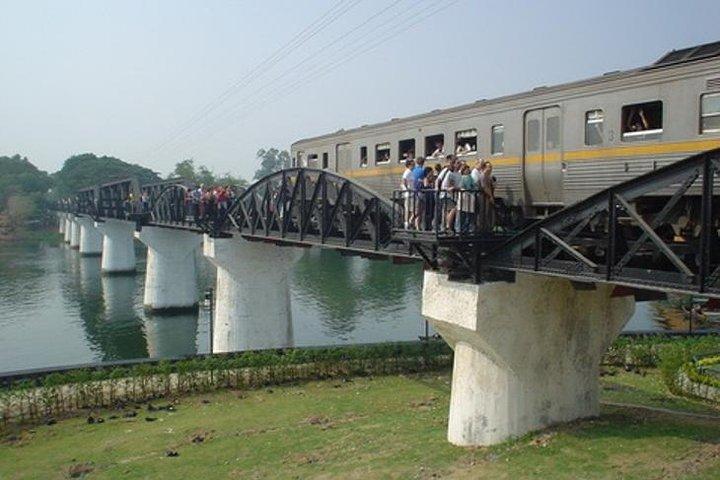 BKK-Kanchanaburi: Ponte sobre o rio Kwai, Death Raiway-Train