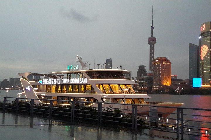 Shanghai Afternoon Sightseeing Tour inklusive Huangpu River Cruise & OTV Tower