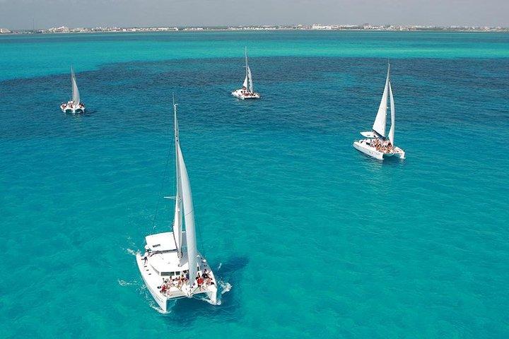 シュノーケリングの食べ物、飲み物、往復でムヘレス島で素晴らしい一日をお楽しみください