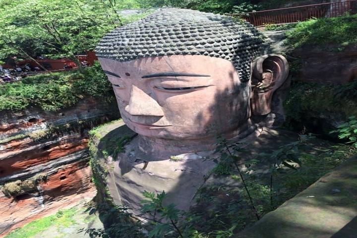 Leshan Giant Buddha Day Tour