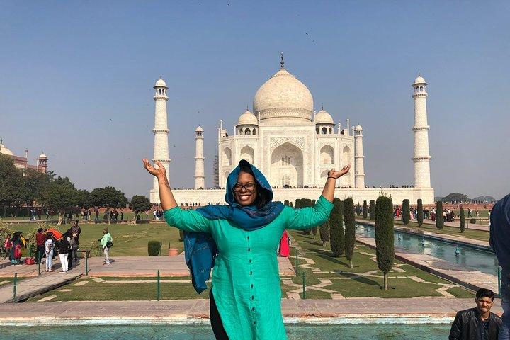 Taj Mahal Sunrise Tour - Private Skip The Line Ticket & Guide