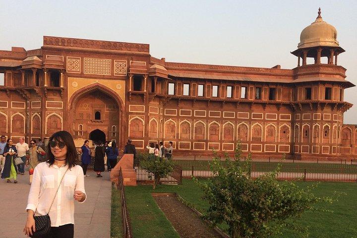 Taj Mahal Sunrise Tour - Private Skip The Line Ticket & Guide
