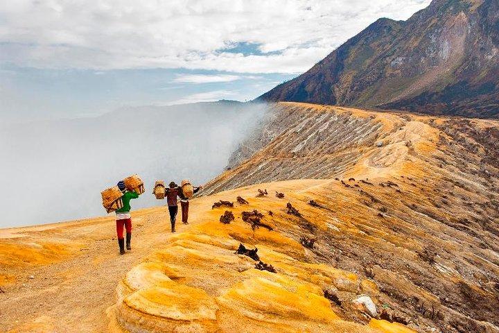 Mount Ijen: Electric Blue Fire Tour (2D1N - Privato e tutto compreso)