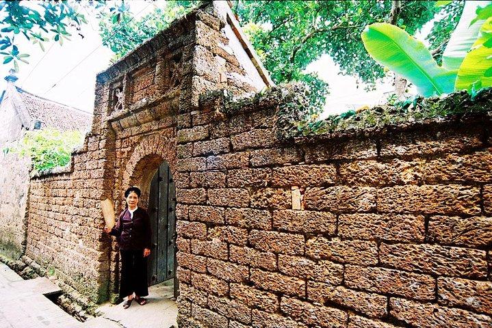 ドゥオンラム古代村プライベート ツアー : 古代ヴェスタージュ、要塞