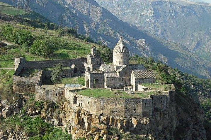 Tagesausflug nach: Wings of Tatev und Tatev Monastery