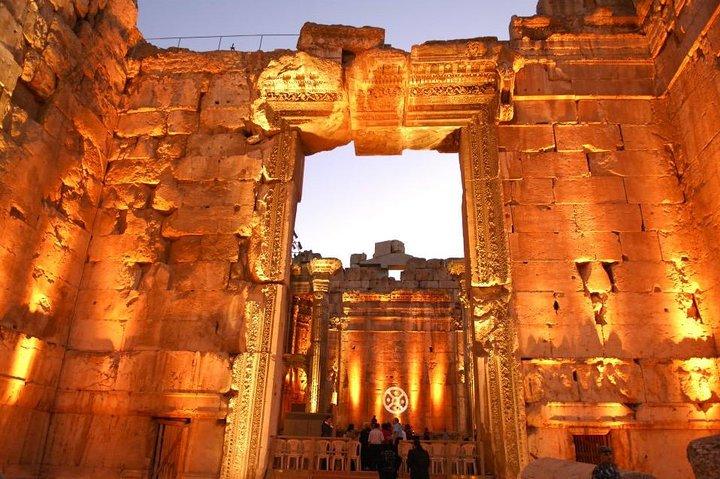 バールベック寺院、ウマイヤド アンジャル、クサラ ワイナリーのプライベート ツアー