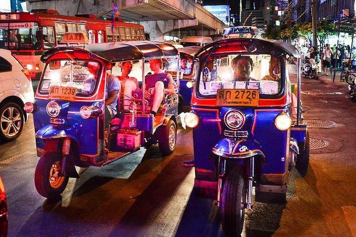 Bangkok Night Lights Tuk Tuk Tour : Temples & City Highlights