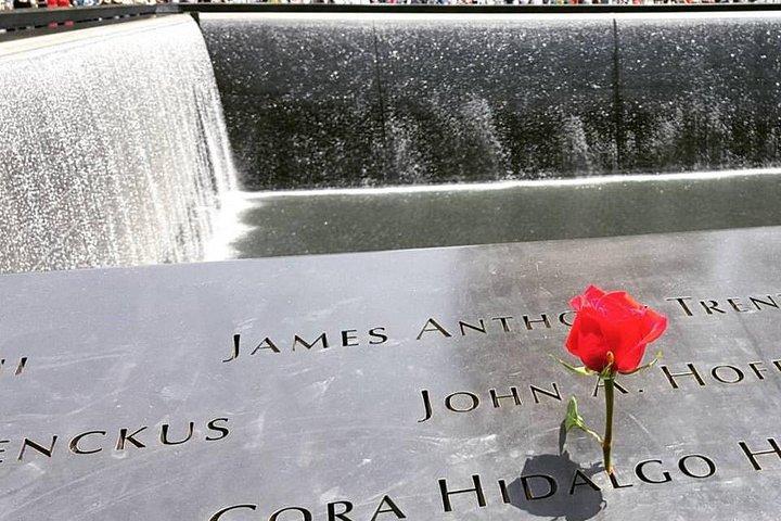 Tour a piedi nel centro storico di New York e nel centro storico di Wall Street, tra cui il 911 Memorial