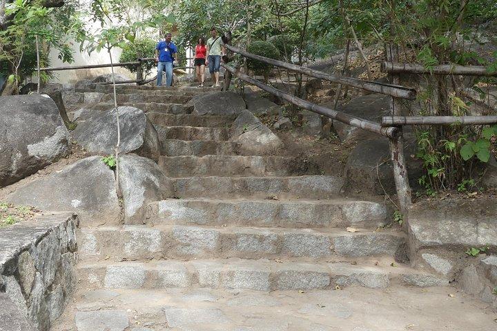 テワカルコ魅惑の考古学遺跡からわずか60分!