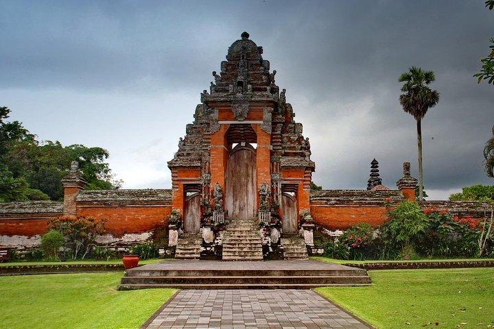 Tour di West Bali: Taman Ayun, Ulun Danu Beratan, Jatiluwih Rice Terrace, Tanah Lot