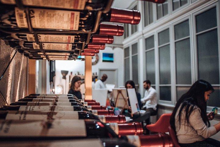 Paint & Sip in un Palazzo del XVII secolo con Wine & Pizza