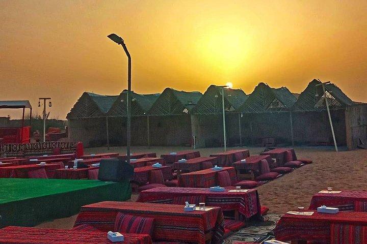 Safari en 4x4 por el desierto, paseo ATV gratuito, paseo en camello, cena con barbacoa y espectáculos en vivo
