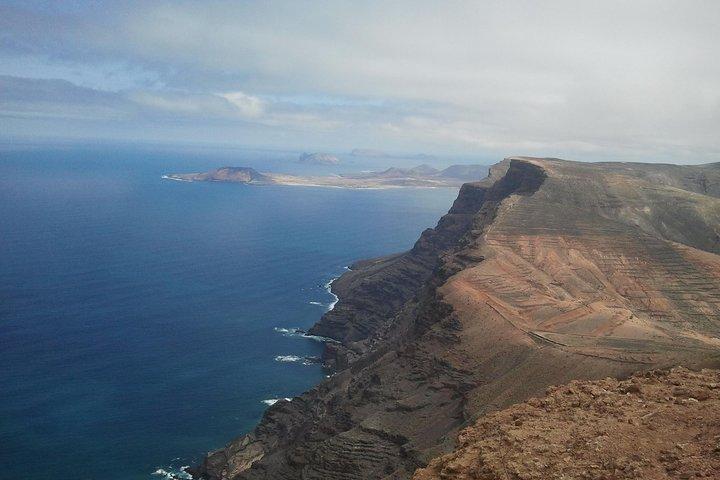 The Northern Cliffs & Valleys hiking tour