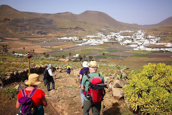 The Northern Cliffs & Valleys hiking tour