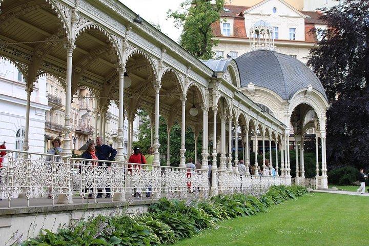 Private Karlsbad-Reise ab Prag mit Glashütte All-Inclusive.