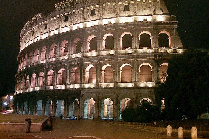 Tour privato del Colosseo, Musei Vaticani, Fontane e Piazze