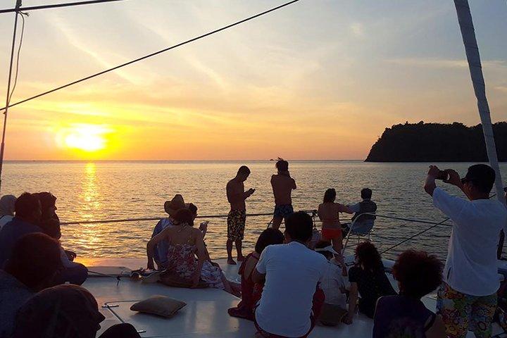 Langkawi – Andamanensee – Dinner-Kreuzfahrt bei Sonnenuntergang mit privater Abholung