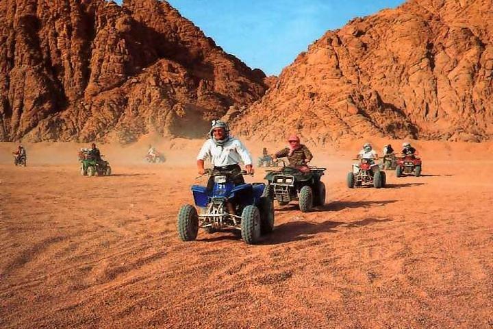 Passeio de quadriciclo no deserto de Sharm El Sheikh