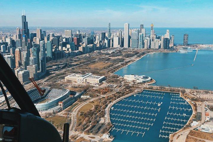Tour privato in elicottero sullo skyline di Chicago di 45 minuti