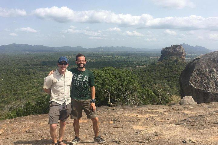 Bil og chauffør i Sri Lanka 8 dages tur med overnatning