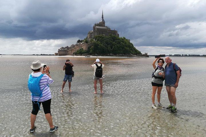 Gåtur i Mont-Saint-Michel-bugten