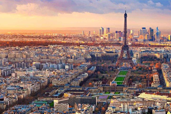 Trasferimento privato da Mont Saint-Michel a Parigi - Fino a 7 persone