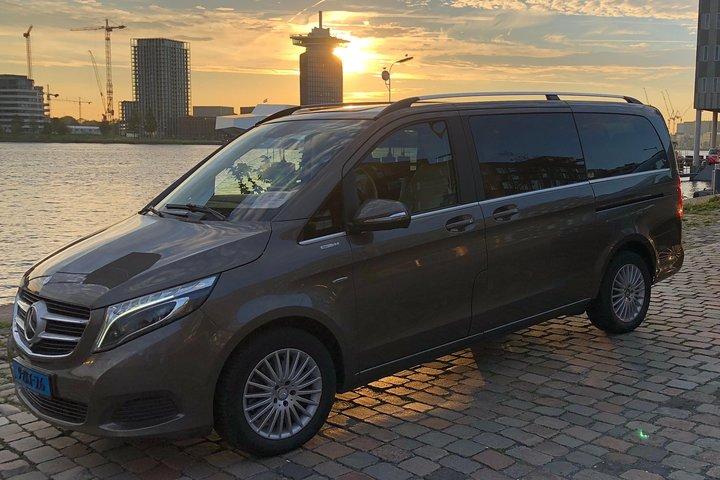Privat rundturstransfer Schiphol Lufthavn til Amsterdam