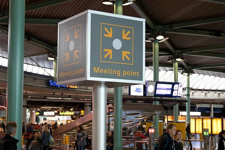 Private transfers from or to Schiphol (AMS) airport Amsterdam