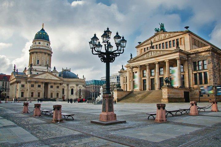 1-vägs privat transfer från Berlin till Karlovy Vary - Mercedes Benz - upp till 7 personer