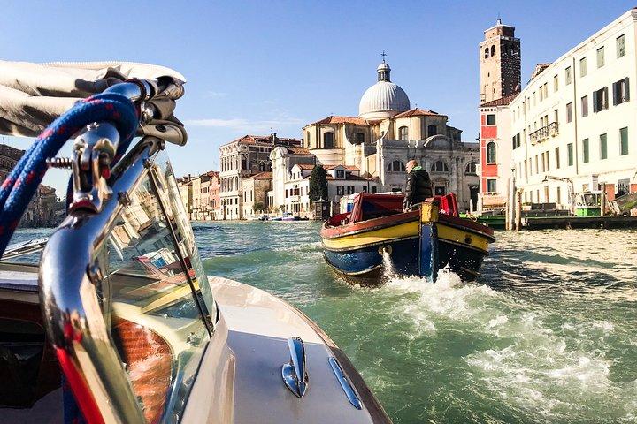 Privat transfer fra Santa Lucia togstation til Hotel i Venedigs centrum