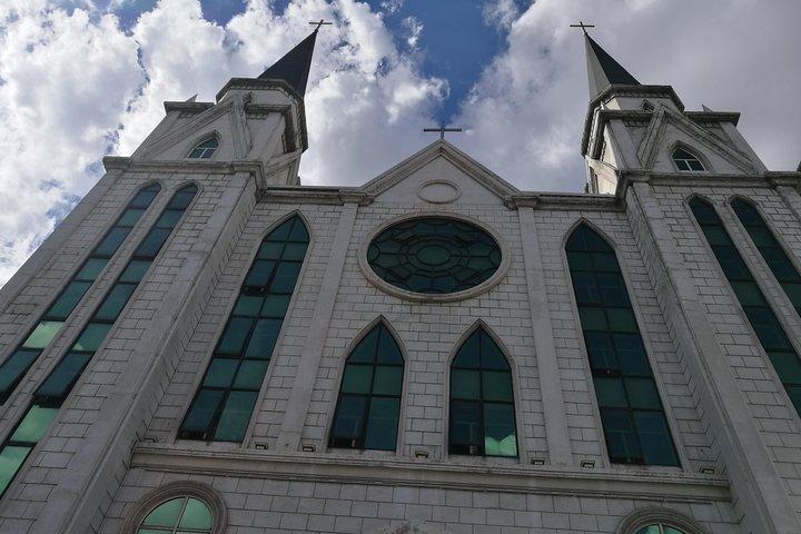 Servicio de traslado de coches de la iglesia católica de Harbin