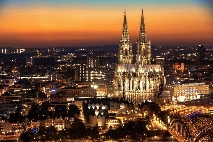 プロのガイドによるケルンのプライベートウォーキングツアー