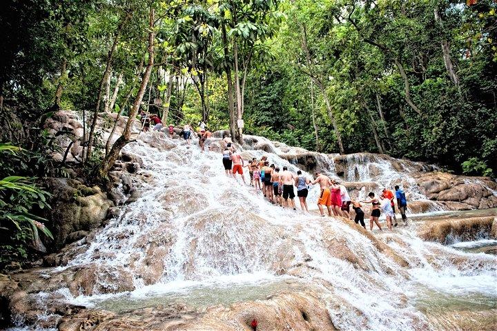 Dunn's River Falls y Ocho Rios Shopping Tour desde Runaway Bay