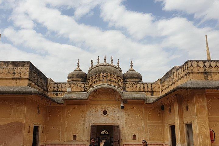 Jaipur: Halbtagestour mit dem Auto durch das Amer Fort und das Nahargarh Fort