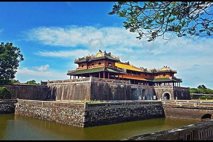 Hue Stadstour Via HAI VAN Pass Vertrek vanuit HOI AN of DA NANG stad