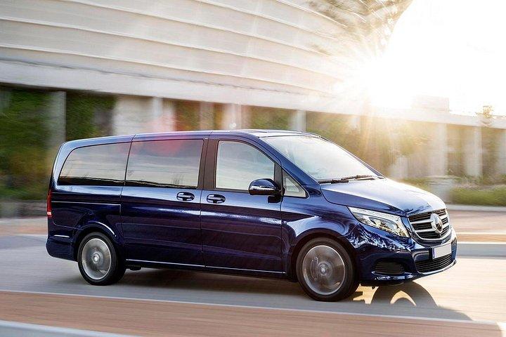 Private Transfer: Positano to Naples or Vice Versa