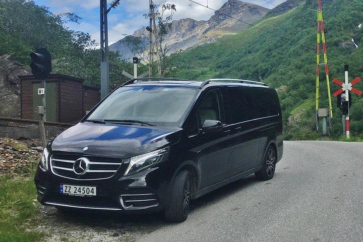 送迎、ラグジュアリーバン1-7 PAX：Bergen - Flåm、Gudvangen