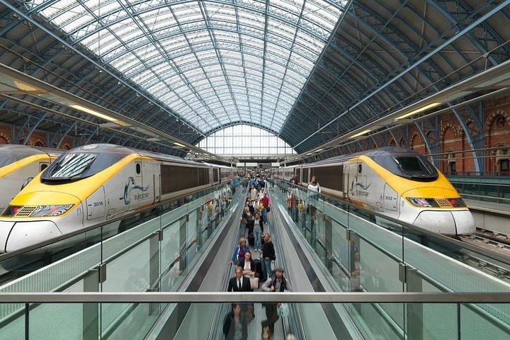 Stazione ferroviaria di St Pancras per il servizio di trasferimento privato dell'aeroporto di Heathrow