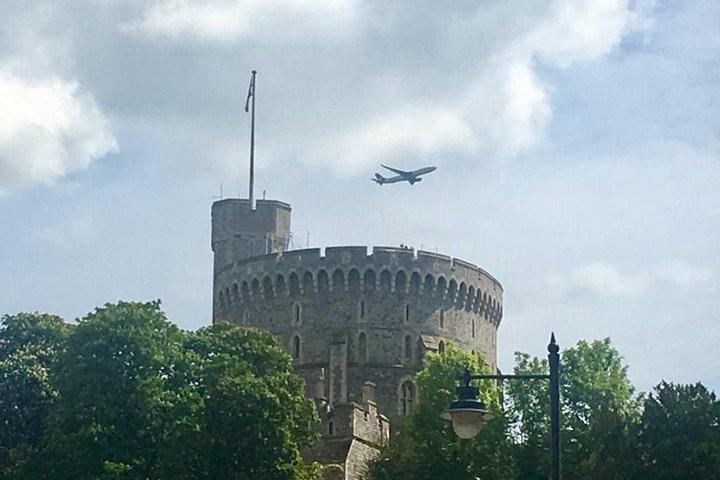 Arrivée de l'aéroport de Gatwick à Londres via le château de Windsor