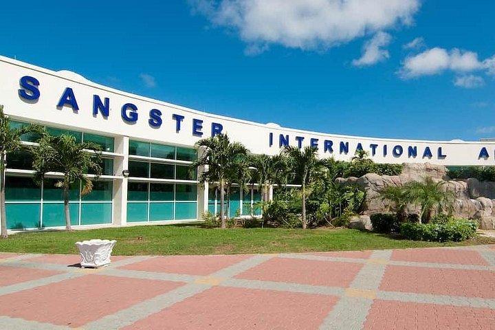 モンテゴ・ベイ空港からロイヤル・ホワイト・サンズへの私的送迎