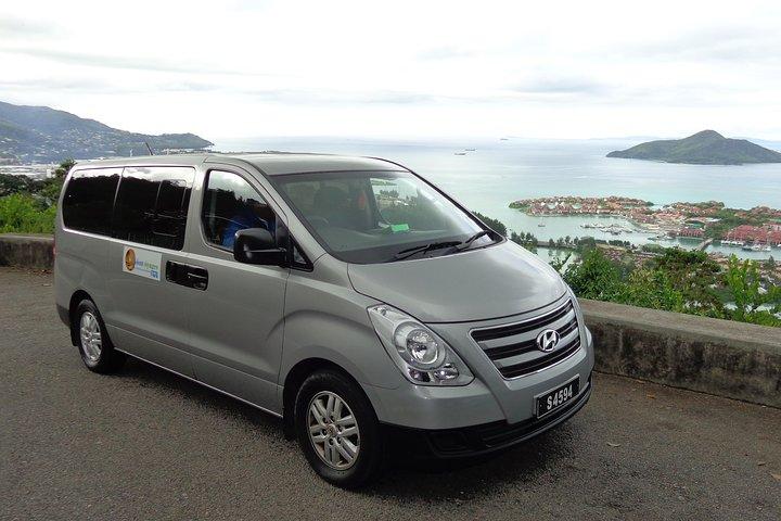 Transfert privé à l'arrivée de l'aéroport des Seychelles vers n'importe quel hôtel de Mahé