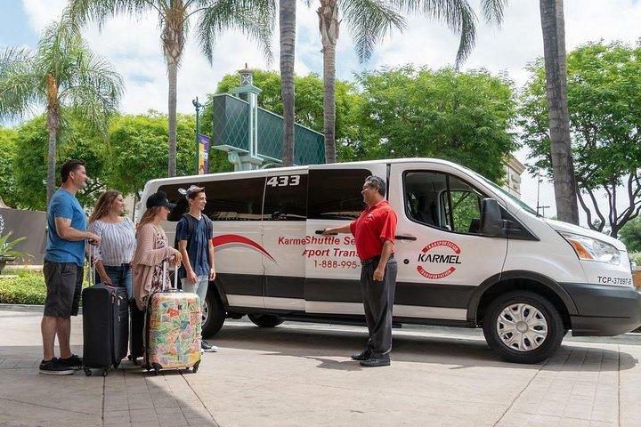 Geteilter Flughafentransfer: Internationaler Flughafen LAX nach Anaheim, Buena Park oder Garden Grove
