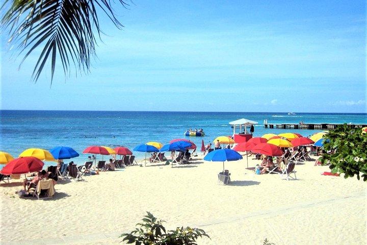 Excursão pela costa de Falmouth: Praia da Caverna do Doutor e Destaques da Cidade de Montego Bay