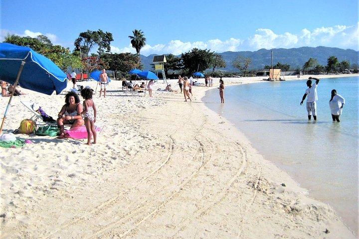 Excursão pela costa de Falmouth: Praia da Caverna do Doutor e Destaques da Cidade de Montego Bay