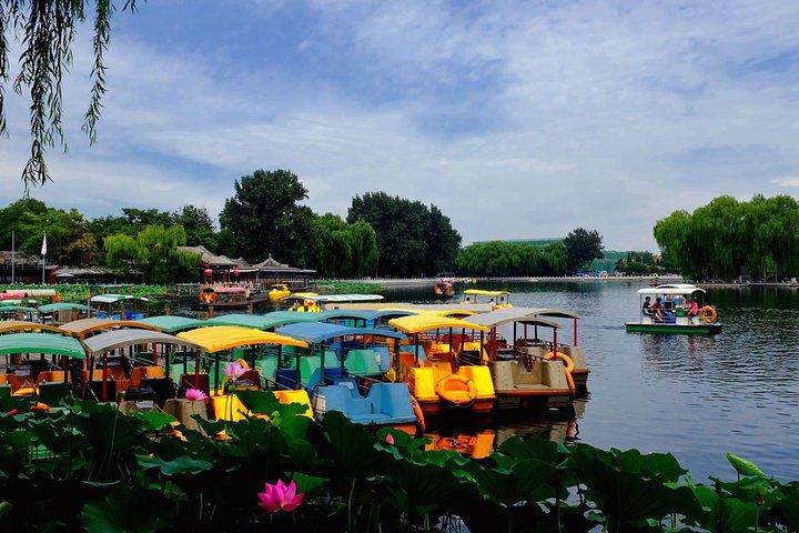 Beijing Private Food Walking Tour in Houhai Lake en Nanluoguxiang Hutong