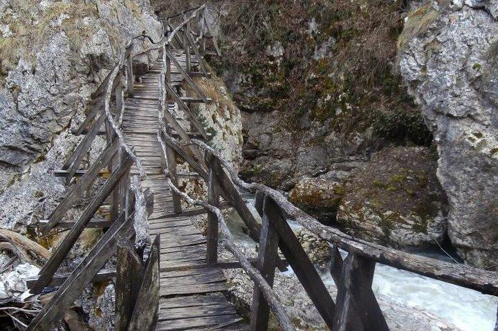 Da Sofia: le gole del sentiero in pietra di Trun e Dragovski